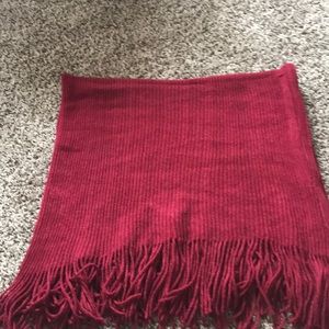 crimson colored neck scarf